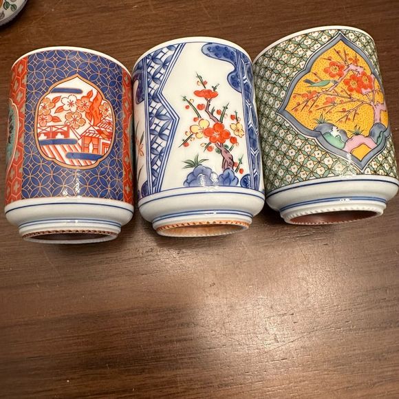 Lot of 5 Vintage Japanese Asian Porcelain Sake Tea Cup Flowers Blossom - Picture 6 of 11